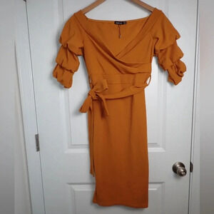 ✨New✨ Boohoo Gia Off the Shoulder Sleeve Detail Midi Dress in Amber size 12